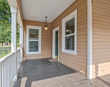 1123 W Gandy Street - Photo Thumbnail 3