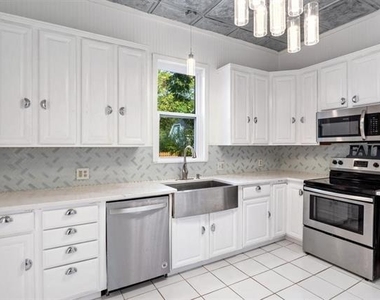 1123 W Gandy Street - Photo Thumbnail 14