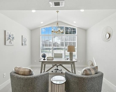 3901 Montecito Drive - Photo Thumbnail 8