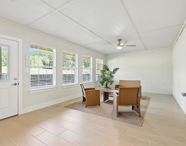3901 Montecito Drive - Photo Thumbnail 15