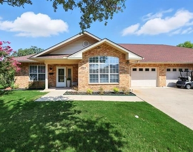 3901 Montecito Drive - Photo Thumbnail 19