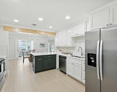 3901 Montecito Drive - Photo Thumbnail 5