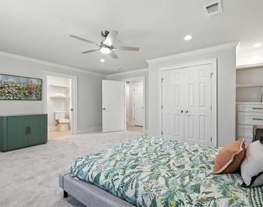 3901 Montecito Drive - Photo Thumbnail 11