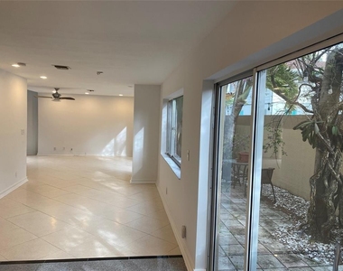 101 Se 15th Avenue - Photo Thumbnail 16