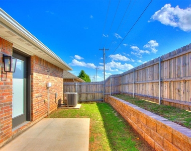 12925 Willow Villas Drive - Photo Thumbnail 2