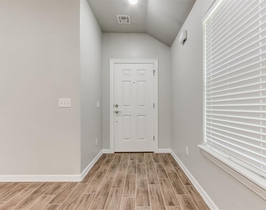 12925 Willow Villas Drive - Photo Thumbnail 5