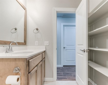 12925 Willow Villas Drive - Photo Thumbnail 24