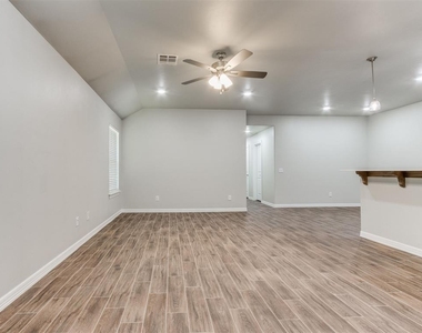 12925 Willow Villas Drive - Photo Thumbnail 7