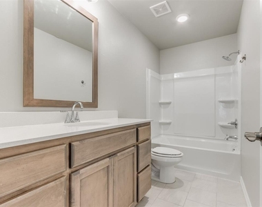 12925 Willow Villas Drive - Photo Thumbnail 32