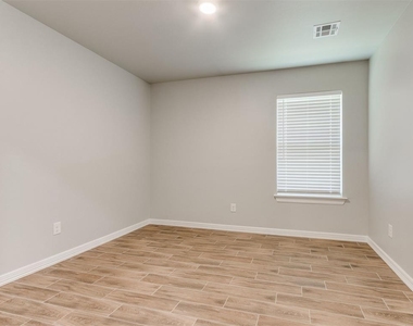 12925 Willow Villas Drive - Photo Thumbnail 20