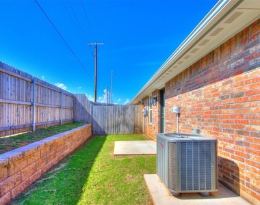 12925 Willow Villas Drive - Photo Thumbnail 3