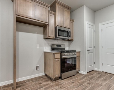616 Maleah Place - Photo Thumbnail 18