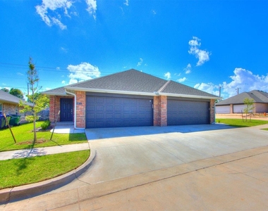 616 Maleah Place - Photo Thumbnail 2