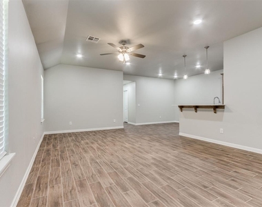 616 Maleah Place - Photo Thumbnail 7