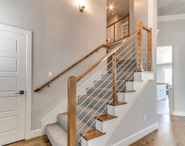 12500 Beryl Lane - Photo Thumbnail 3