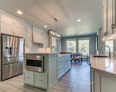 12500 Beryl Lane - Photo Thumbnail 7
