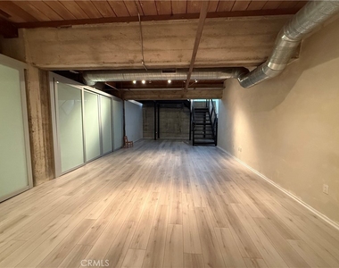 530 S Hewitt - Photo Thumbnail 17