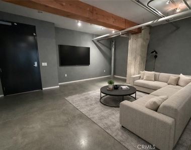 530 S Hewitt - Photo Thumbnail 13