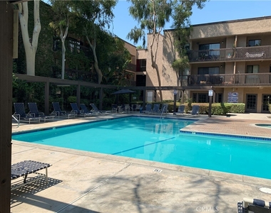 22100 Burbank - Photo Thumbnail 21