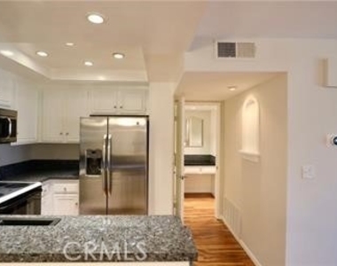 22100 Burbank - Photo Thumbnail 9