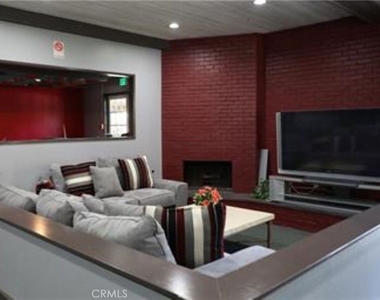 22100 Burbank - Photo Thumbnail 24