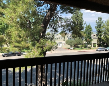 22100 Burbank - Photo Thumbnail 17