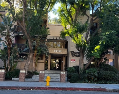 22100 Burbank - Photo Thumbnail 26