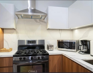 12134 Clarkson Rd - Photo Thumbnail 9