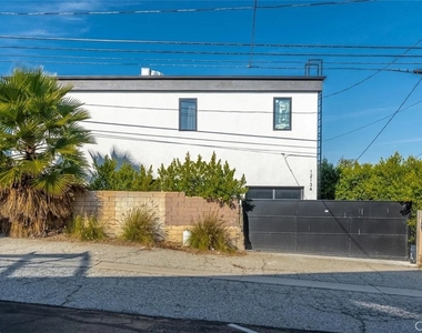 12134 Clarkson Rd - Photo Thumbnail 24