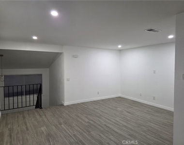 128 Wiseman Way - Photo Thumbnail 6