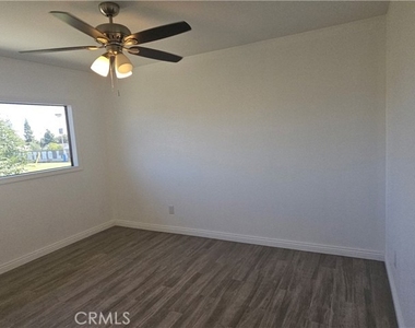 128 Wiseman Way - Photo Thumbnail 8