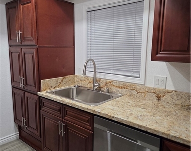128 Wiseman Way - Photo Thumbnail 5