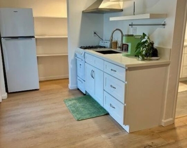 2900 Searidge Street - Photo Thumbnail 17