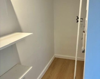 2900 Searidge Street - Photo Thumbnail 19