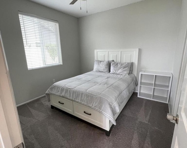 82798 Longfellow Court - Photo Thumbnail 2