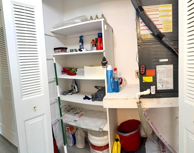 63 Windsor C - Photo Thumbnail 10