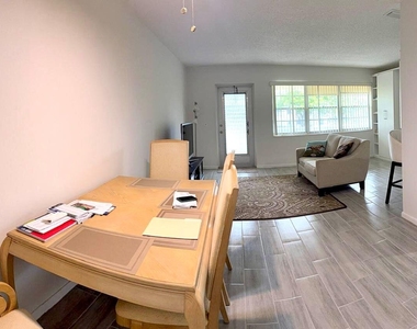63 Windsor C - Photo Thumbnail 7