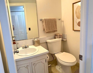 63 Windsor C - Photo Thumbnail 8