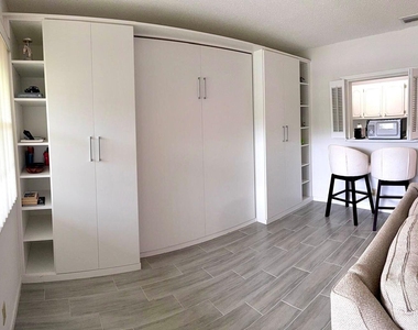 63 Windsor C - Photo Thumbnail 4