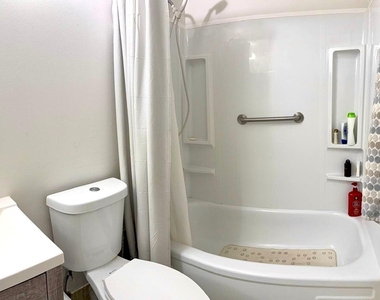63 Windsor C - Photo Thumbnail 11