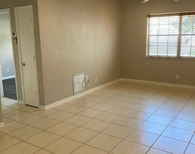 299 Sw 7th Street - Photo Thumbnail 1