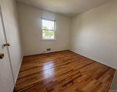 103 Wayne Street - Photo Thumbnail 10