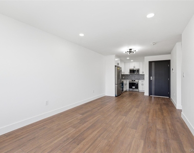 74 Broadway - Photo Thumbnail 11