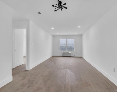 74 Broadway - Photo Thumbnail 2