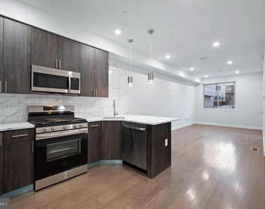 2249 N Franklin Street - Photo Thumbnail 1