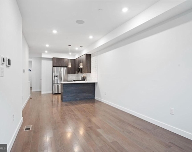 2249 N Franklin Street - Photo Thumbnail 3