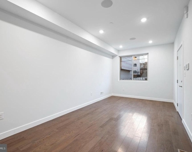 2249 N Franklin Street - Photo Thumbnail 4