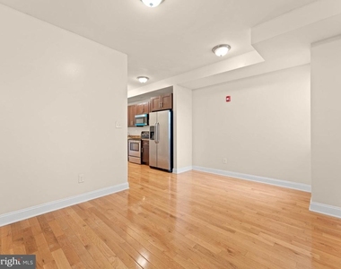 1813 N 18th Street - Photo Thumbnail 2