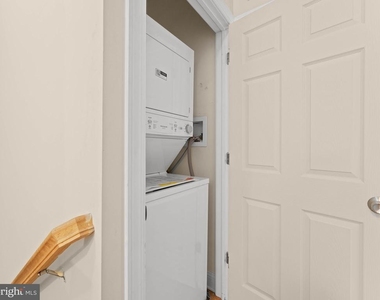 1813 N 18th Street - Photo Thumbnail 6