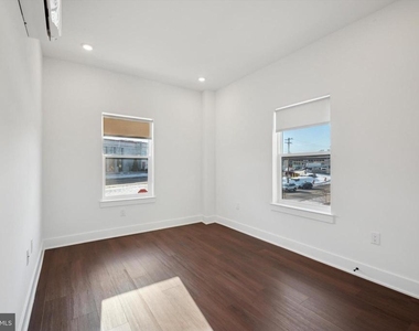 501 Washington Lane - Photo Thumbnail 21